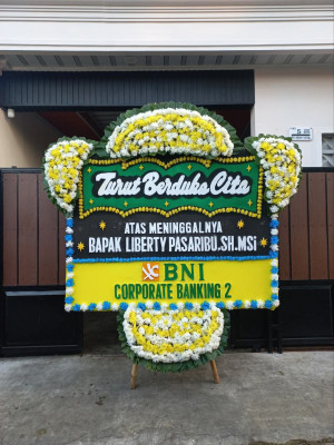 Papan Bunga Duka di Kayoa Selatan
