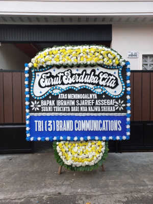 Papan Bunga Duka di Kayoa Selatan